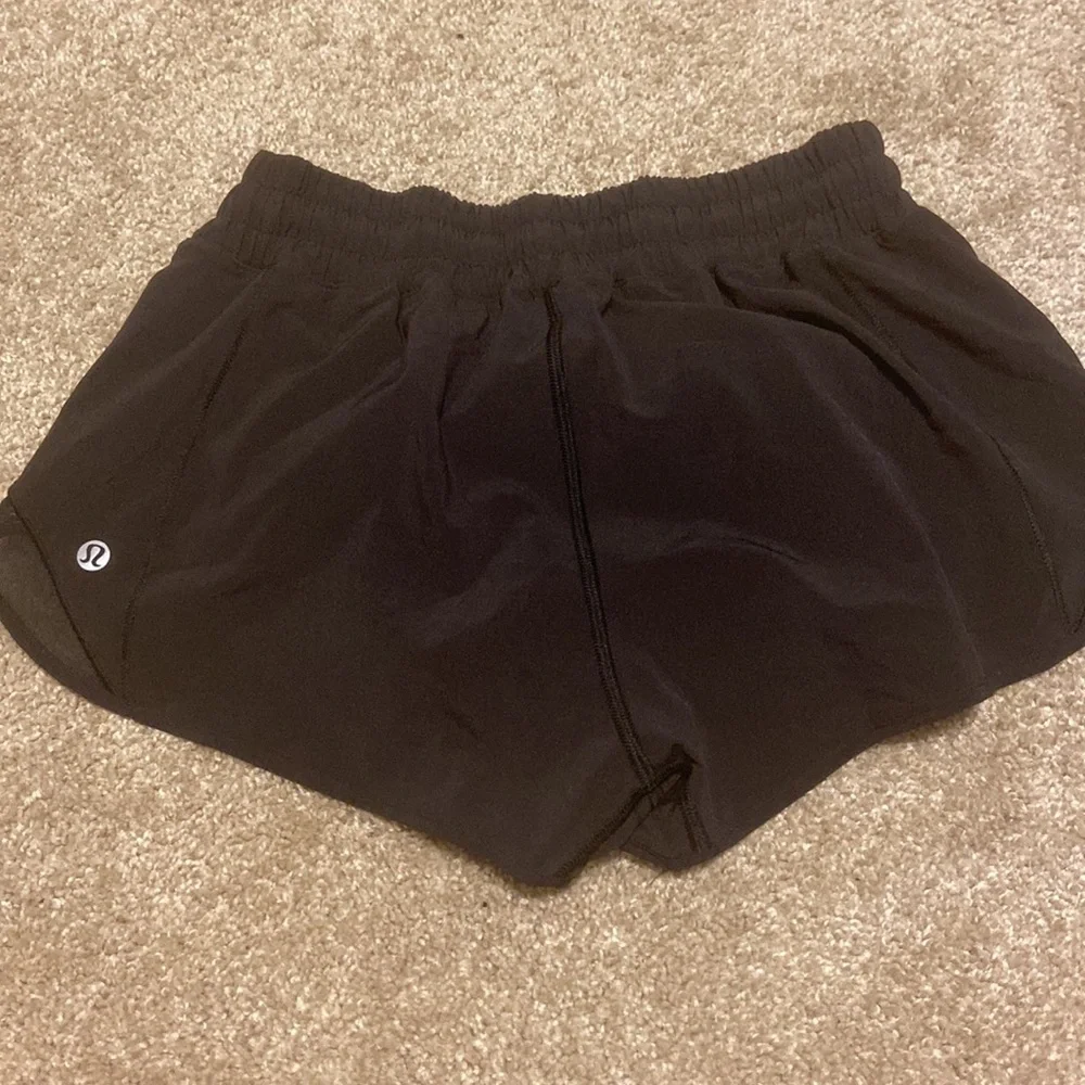 Lululemon hotty hot shorts - Picture 2 of 3